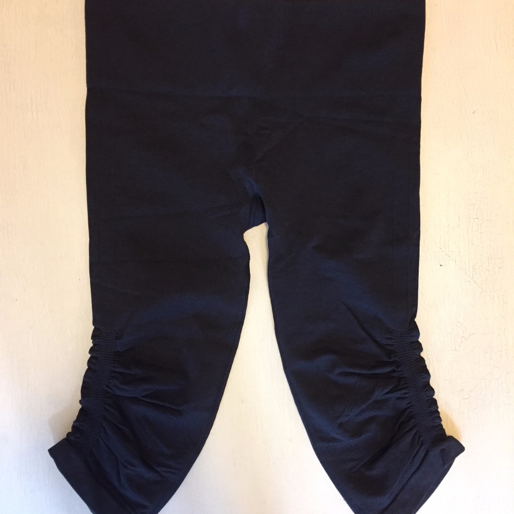 Lululemon Wunder Under High Rise 1/2 Tight